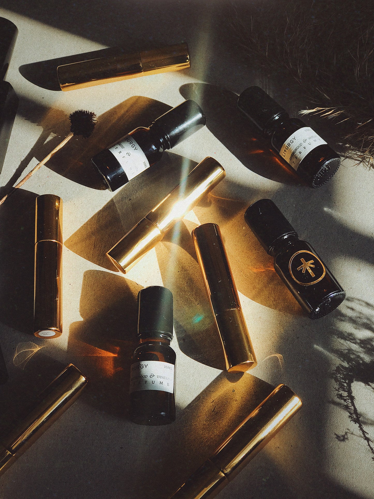 Roll On & Oil-Based Natural Perfumes